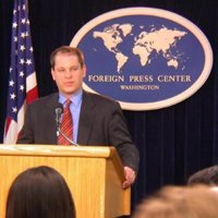 Estados Unidos urge a Serbia a ayudar a proteger la Embajada estadounidense