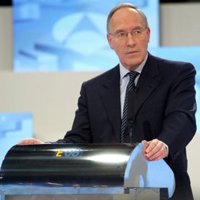 Pizarro acusa al Gobierno de "pagar a terroristas" y Solbes le replica que no haga demagogia