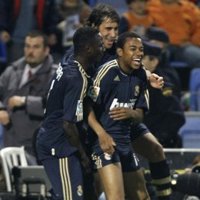 El Real Madrid sale airoso de Huelva y reforzado en el liderato