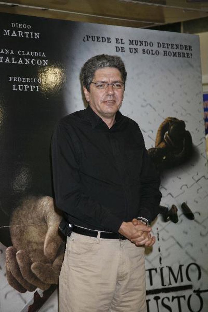 Antonio Dechent.