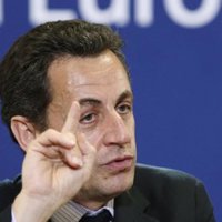 Sarkozy remodelará su estilo presidencial tras el toque de atención de las urnas