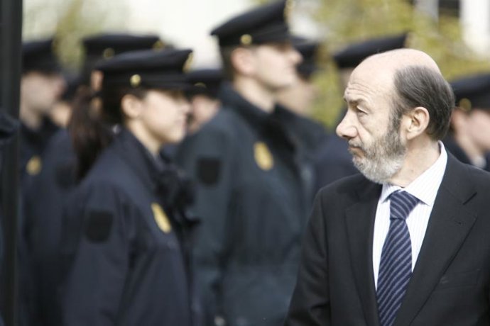 El ministro de Interior en el acto.