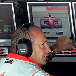 ron dennis jefe mclaren cascos monitor