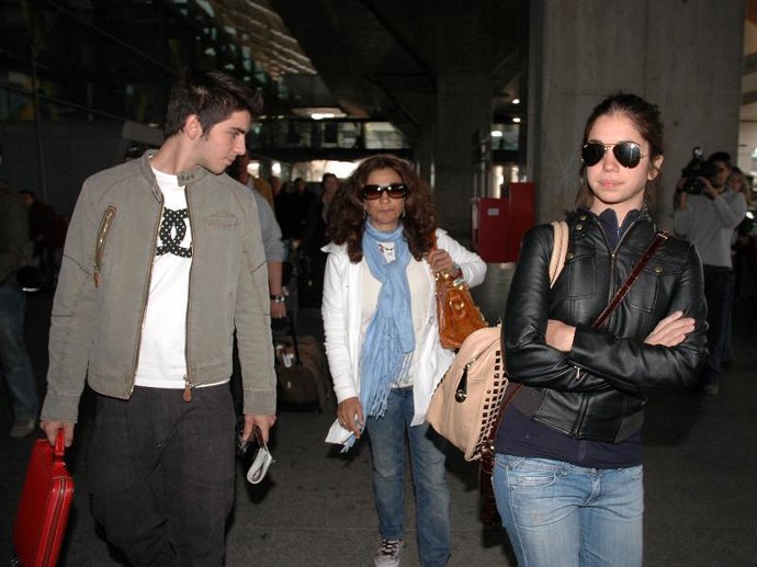 La cantante, junto a sus dos hijos.