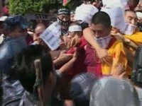 China detiene a otros trece manifestantes por las protestas en Tíbet