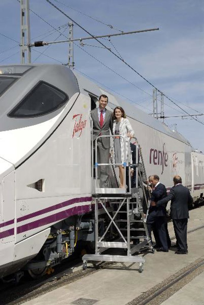 Los príncipes en la Factoría Talgo.