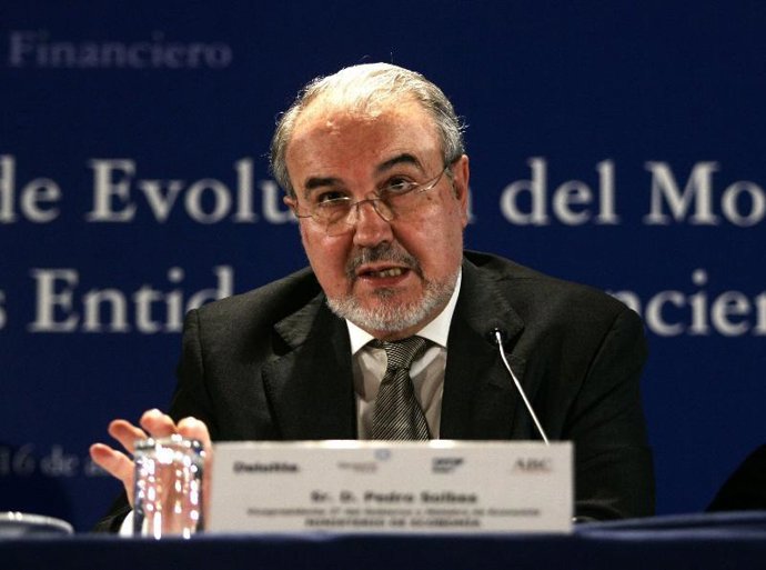 Pedro Solbes, ministro de Economía y Hacienda.