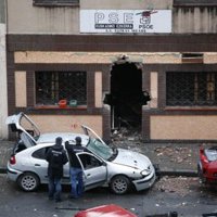 La bomba estaba colocada en el interior de un maletín en el que se leía 'peligro bomba'