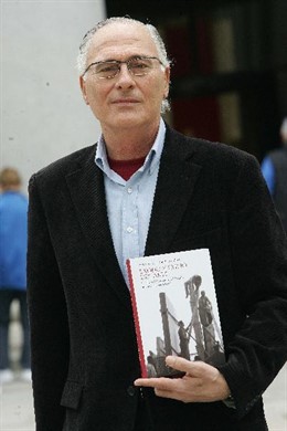 El autor del libro.