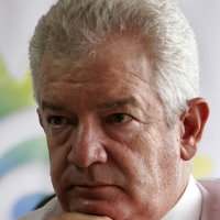 La Fiscalía de Colombia detiene al primo del presidente Uribe