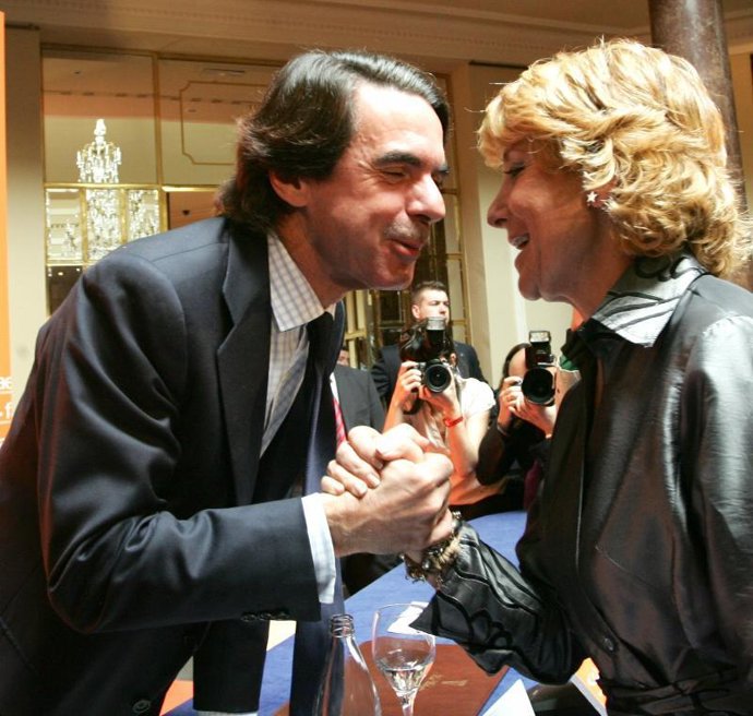 El expresidente del Gobienro inaugurando unas jornadas sobre España y el euro.