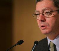 Gallardón agradece a Rajoy que cuente con él pero recuerda que "sólo" será "uno más" en el equipo