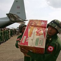 La Junta militar dice que permitirá el acceso de todos los cooperantes