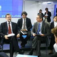 Gallardón afirma que la reunión con Rajoy y otros dirigentes populares ha ido "muy bien"