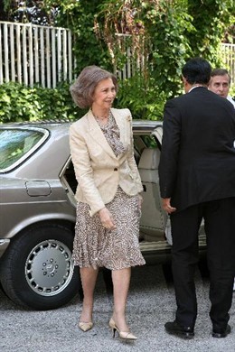 Doña Sofía, a su llegada para presidir la reunión.