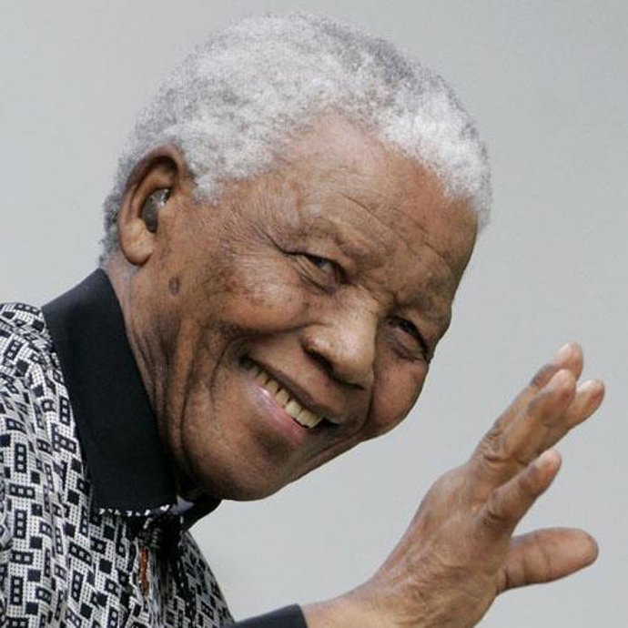 Nelson Mandela elimina a Naomi Campbell de la lista de invitados a su cumpleaños