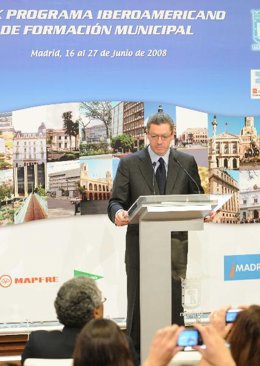 El alcalde de Madrid, hoy en el acto de despedida.