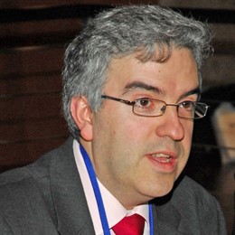 Francisco Oda, profesor de sociología y teoría de la comunicación de la Universi