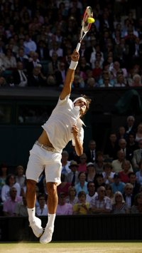 Federer se convierte en el primer semifinalista tras ganar en tres sets a Mario Ancic