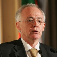 Azkarraga afirma que la desobediencia civil para defender la consulta "no sería delito"