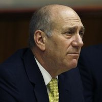 Olmert acusa a la Policía israelí de filtrar partes de la investigación sobre el presunto fraude que cometió