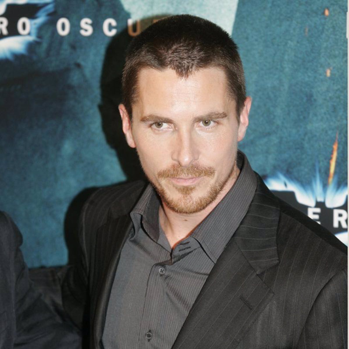 Christian Bale cree que el personaje de Batman es como su 