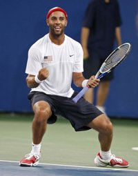 El estadounidense Blake, primer semifinalista al apear a Roger Federer