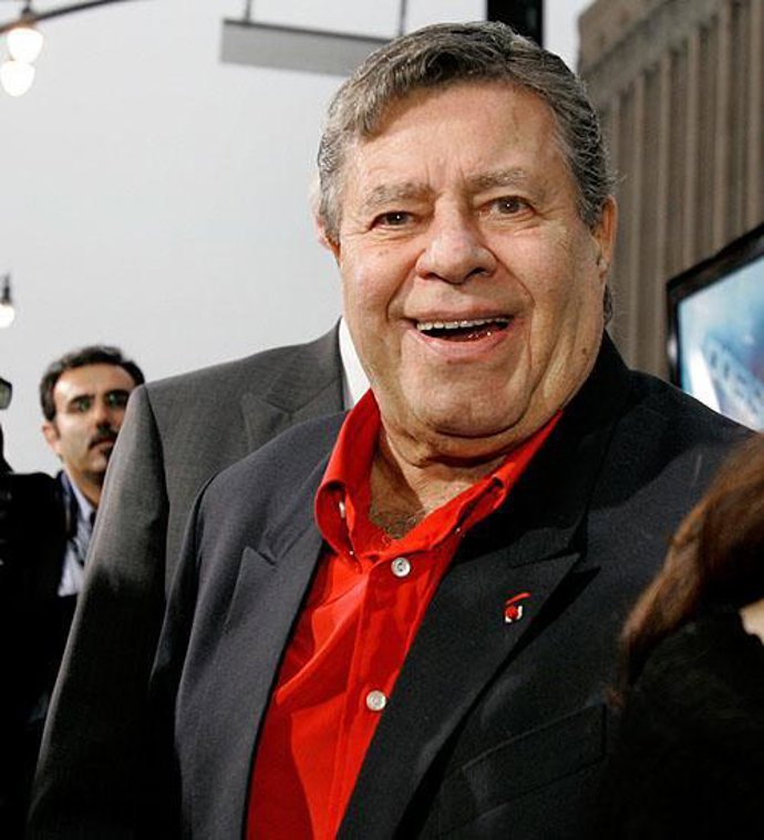 Jerry Lewis dice que el arma encontrada en su equipaje fue un regalo de teletón