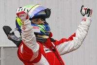 Massa (Ferrari) consigue la 'pole position' y Alonso, duodécimo