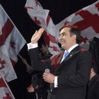 Saakashvili acusa a Rusia de querer "redibujar el mapa de Europa por la fuerza"