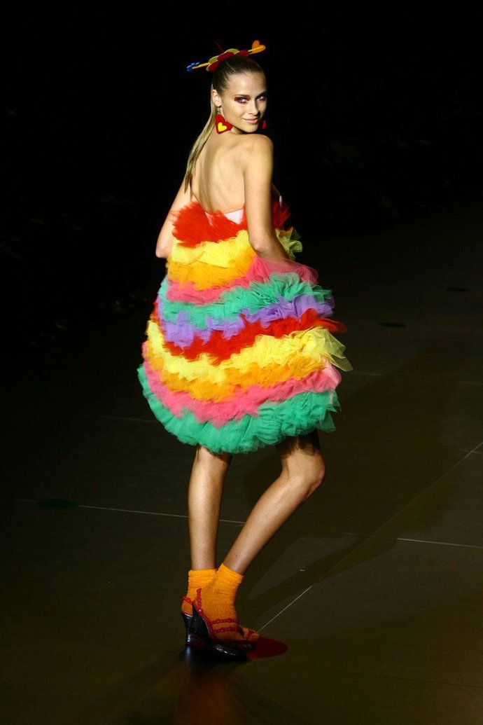 Ágata Ruiz de la Prada convierte a la mujer en superheroína