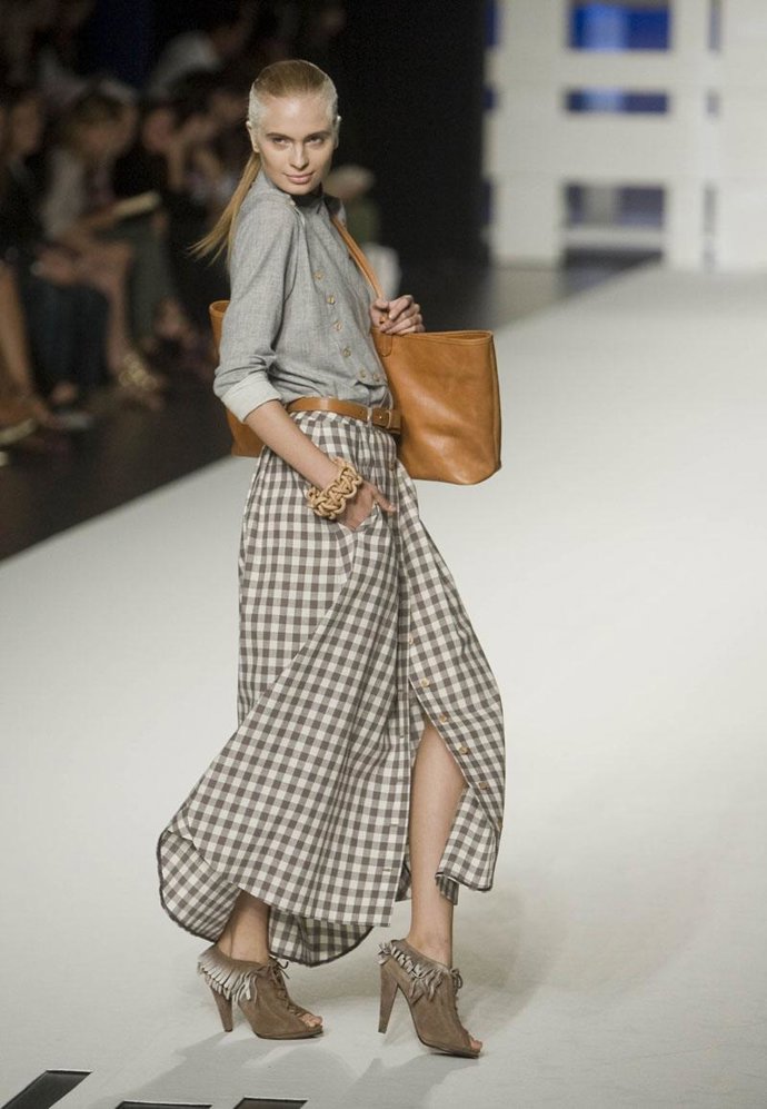 Carmen March invita a la mujer a una nueva sofisticación