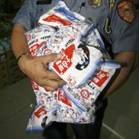 La Comunidad retira los caramelos contaminados con melamina e inmoviliza los productos chinos sospechosos 