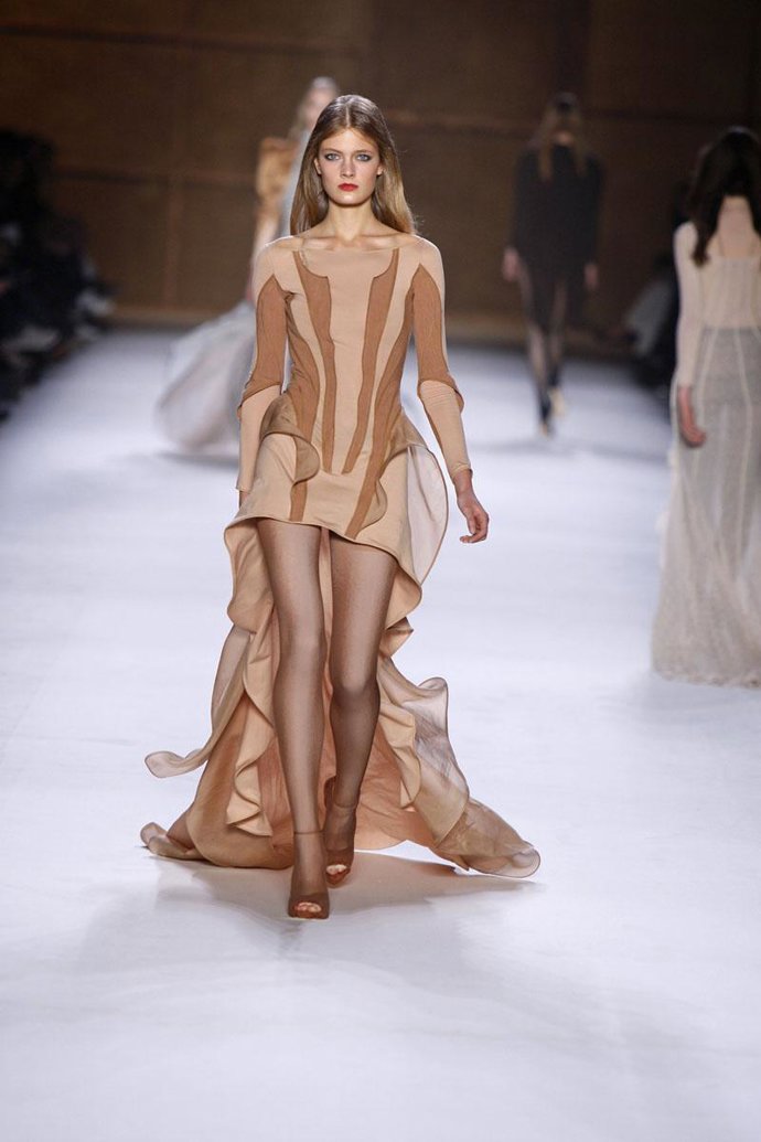 Nina Ricci presenta su colección primavera-verano 2009 en la Semana de la Moda de París