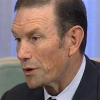 Ibarretxe cree que ETA ha llegado a una "degradación ética inmoral, inmensa e infinita"