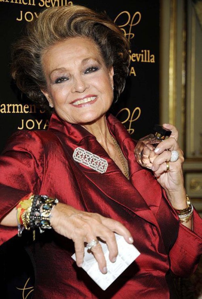 Carmen Sevilla presenta su nueva fragancia 'JOYA'