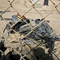 Más de 200 inmigrantes subsaharianos intentan atravesar la frontera de Melilla por la fuerza