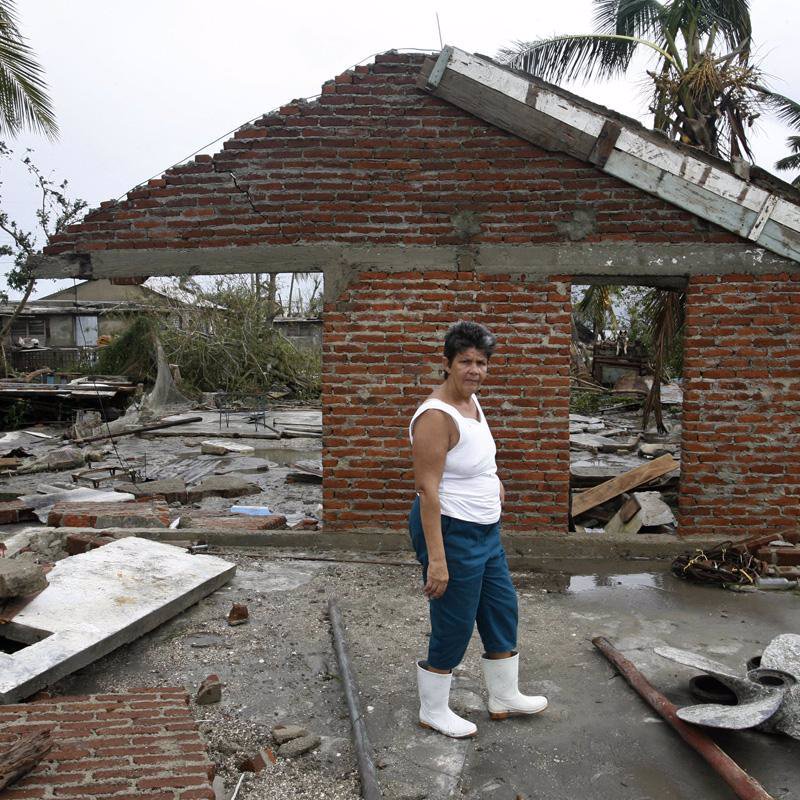 Cuba  se  prepara para  recibir a "Paloma"