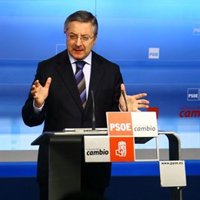 Blanco afirma que el PSOE no se mueve por la máxima "de sálvese quien pueda como el PP de Aguirre" 