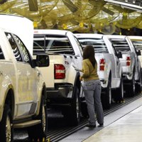 Congresistas demócratas y la Casa Blanca acuerdan ayudas de emergencia para las empresas automovilísticas