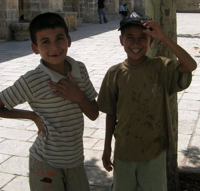 Niños árabes