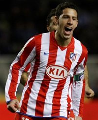 Maxi y Agüero brindan al Atlético la segunda plaza tras vencer (2-3) al Espanyol