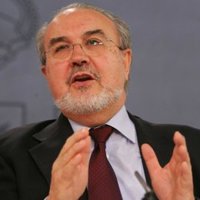 Solbes dice que el nuevo 'rating' de España equivale a "notable alto o sobresaliente bajo"