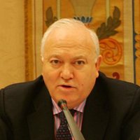 Moratinos no descarta "ayudar" con el cierre de Guantánamo