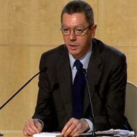 Gallardón cree que la unidad de espionaje sí está dentro de la Comunidad
