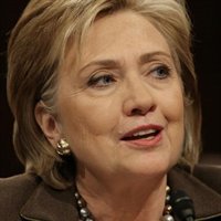 Clinton aboga por una "diplomacia robusta" para garantizara largo plazo el papel de EEUU en el mundo