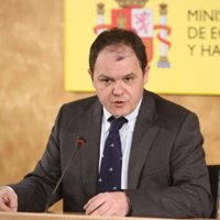 El Gobierno dice que el "dinamismo" de la población activa "amplifica" el peso de la crisis sobre el paro