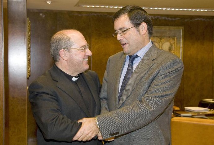 El presidente de Cajasur, junto al nuevo director general