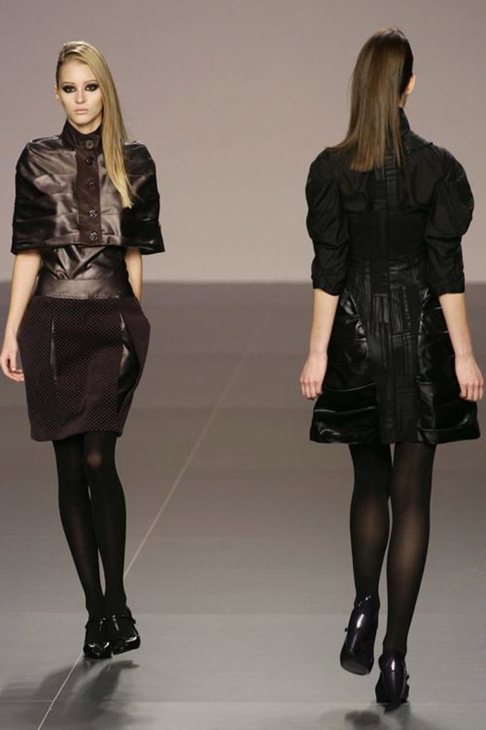 Juego de luces y sombras en el desfile de Toni Francesc