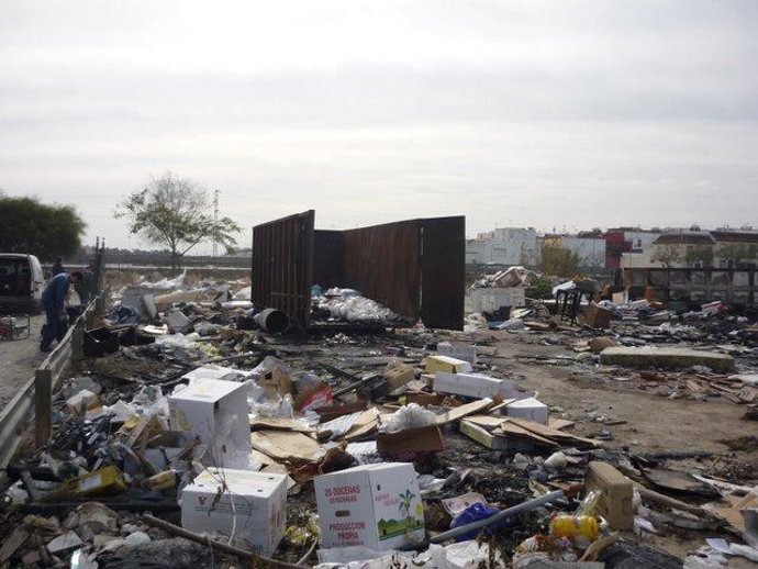 Vertedero de residus incontrolados en Coria